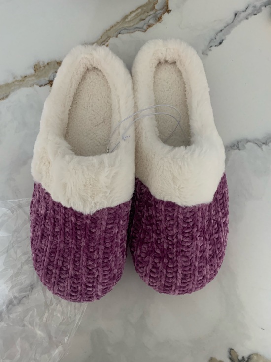 Shoes - Plush Knit Women's Slippers - Purple with Cream Faux Fur. Size is 7/8
